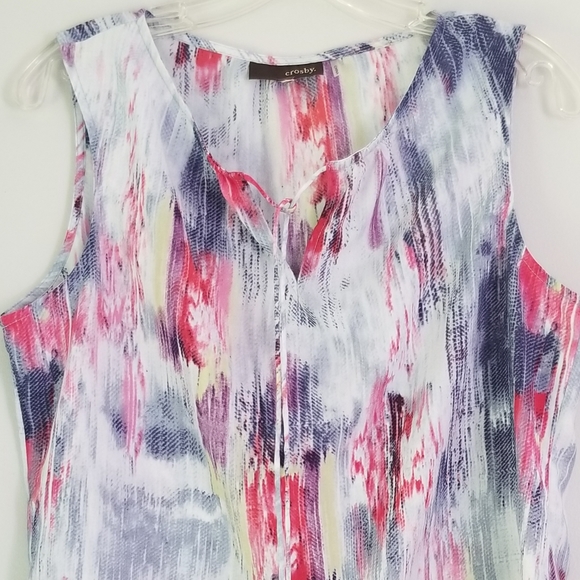 Crosby Sleeveless front-tie Watercolor top. 2 - Picture 2 of 4